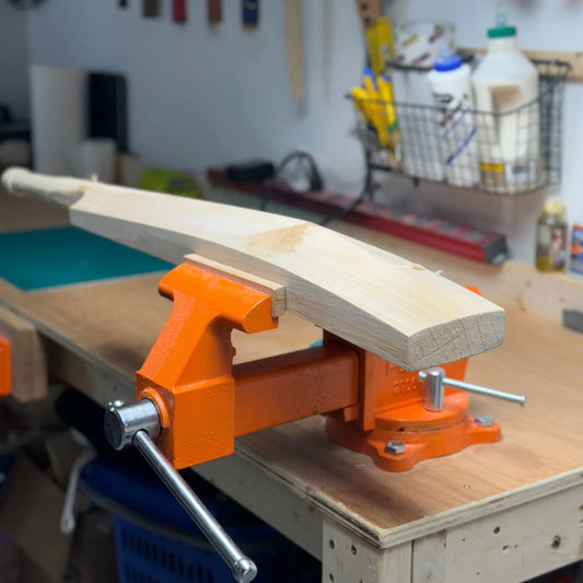 CRICKET BAT REPAIR OR REFURB